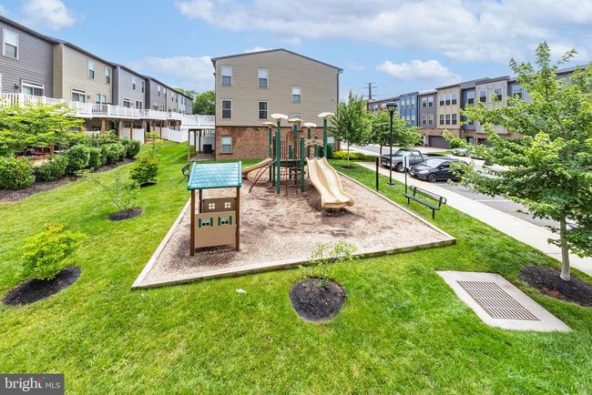 10567 Ratcliffe Trl, Townhouse with 3 bedrooms, 4 bathrooms and null parking in MANASSAS VA | Image 8