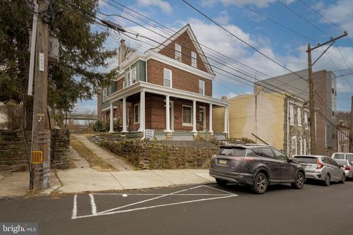 3670 Indian Queen Ln, PHILADELPHIA, PA, 19129-1525 | Card Image