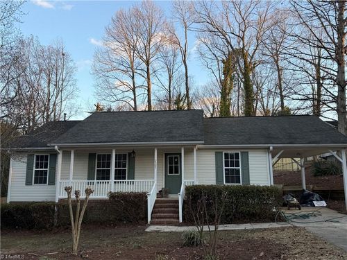 2305 Kery Dr, Greensboro, NC, 27408-2815 | Card Image