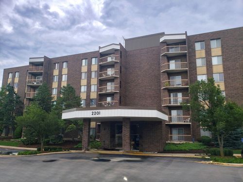 apt-100-2201 S Grace St, Lombard, IL, 60148-5503 | Card Image