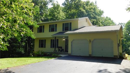 9 Benfield Rd, Macungie, PA, 18062-2001 | Card Image
