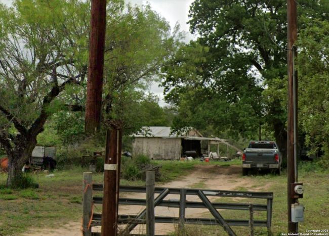 901 Forest Oaks Dr, House other with 1 bedrooms, 1 bathrooms and null parking in Somerset TX | Image 12