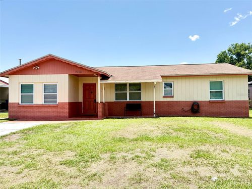 3306 W Burke St, TAMPA, FL, 33614-5702 | Card Image