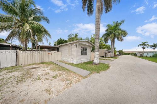lot-56-451 Se 8th St, Homestead, FL, 33030-7403 | Card Image