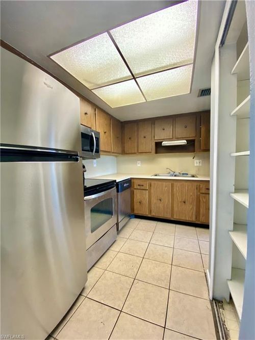 apt-317-3704 Broadway, FORT MYERS, FL, 33901-8102 | Card Image