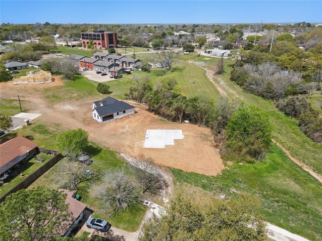 2318 Progress Dr, House other with 3 bedrooms, 2 bathrooms and 2 parking in Brenham TX | Image 15