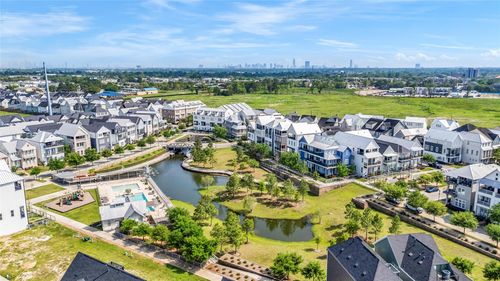 8711 Park Kolbe Ln, Houston, TX, 77080-1463 | Card Image