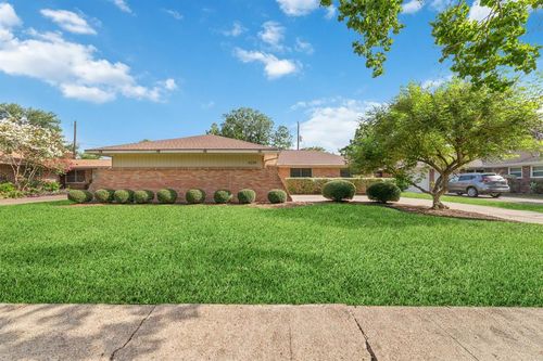 6234 Shadow Crest St, Houston, TX, 77074-7550 | Card Image