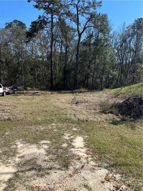 136 Moldaner Ct, Pearl River, LA, 70452-5674 | Card Image