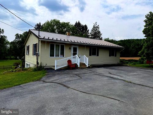 1223 Pine Creek Rd, NEW RINGGOLD, PA, 17960-9779 | Card Image