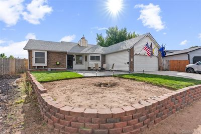 8418 W Toller Avenue, House other with 3 bedrooms, 1 bathrooms and 2 parking in Littleton CO | Image 2