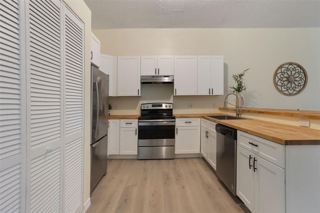 Kitchen | Image 13