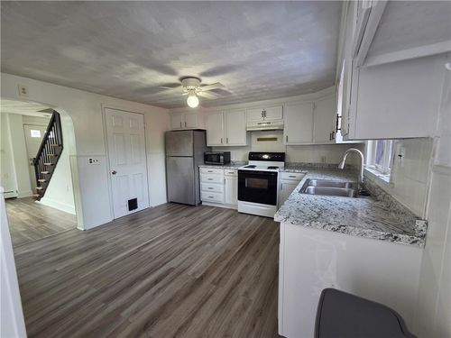226 Providence St, West Warwick, RI, 02893-2508 | Card Image
