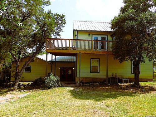 155 Scenic Cir, Lakehills, TX, 78063-6704 | Card Image