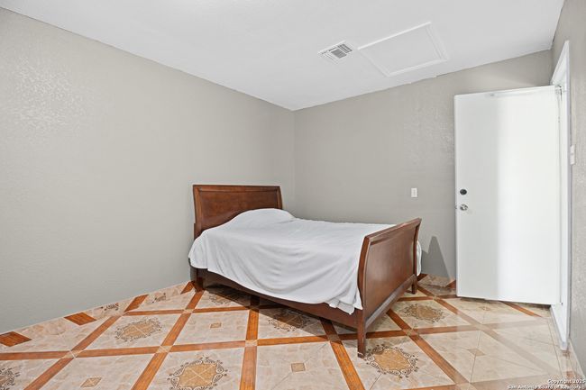 5728 Harefield Dr, House other with 3 bedrooms, 2 bathrooms and null parking in San Antonio TX | Image 13