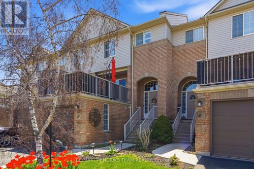 3-176 Livingston Avenue, Grimsby (Grimsby West), ON, L3M5P1 | Card Image