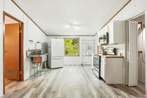 7019 Broken Arrow, Spring Branch, TX, 78070-3901 | Card Image