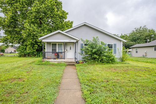 1471 S 14th St, Terre Haute, IN, 47802-1432 | Card Image