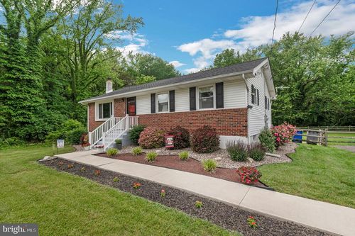 241 Fenwick Rd, WOODSTOWN, NJ, 08098-5437 | Card Image