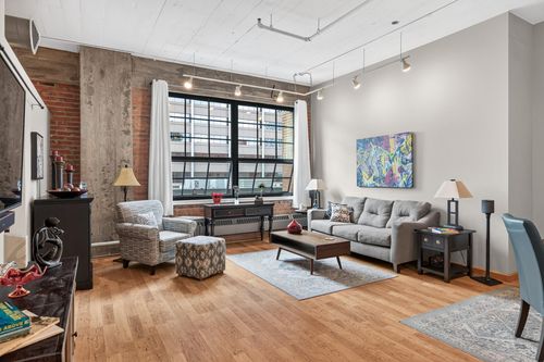 502-250 Park Ave, Minneapolis, MN, 55415-1169 | Card Image