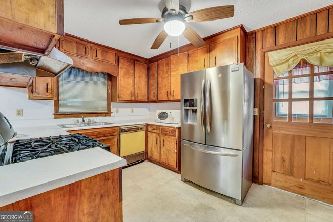 407 Westchester Dr, House other with 4 bedrooms, 3 bathrooms and null parking in Barnesville GA | Image 8