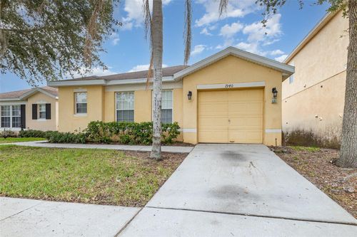 1940 Royal Ridge Dr, DAVENPORT, FL, 33896-3095 | Card Image