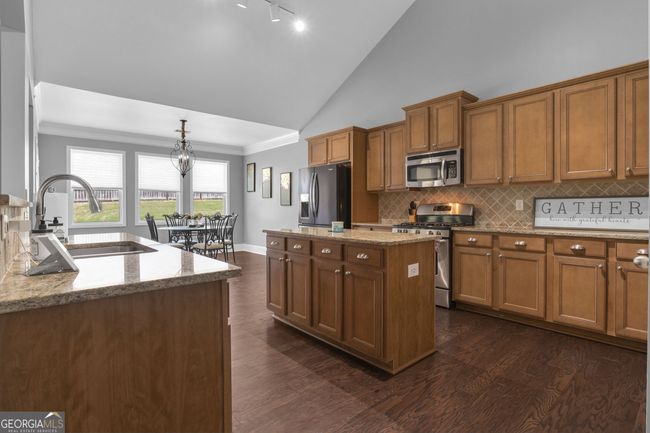 215 Savannah Dr, House other with 3 bedrooms, 3 bathrooms and null parking in Senoia GA | Image 8