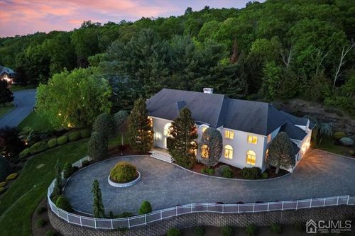 35 Horizon Dr, Wayne, NJ, 07470-4964 | Card Image