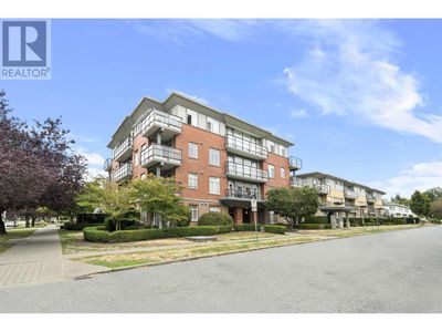 205 - 5689 Kings Rd, Condo with 2 bedrooms, 2 bathrooms and 1 parking in Vancouver BC | Image 1