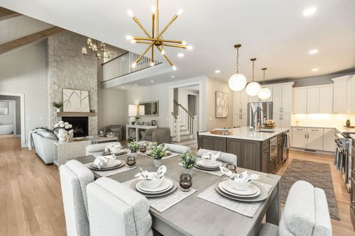 14 Overlook Cir, Auburn, NH, 03032-3858 | Card Image