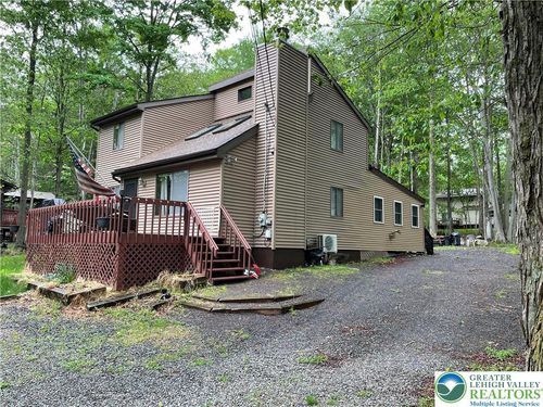 72 Creekview Dr E, Clifton Twp, PA, 18424-8997 | Card Image