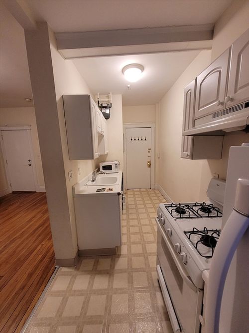 2-60 Queensberry St, Boston, MA, 02215-5103 | Card Image