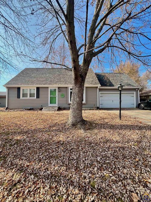 3337 Sw Arrowhead Rd, Topeka, KS, 66614-3843 | Card Image