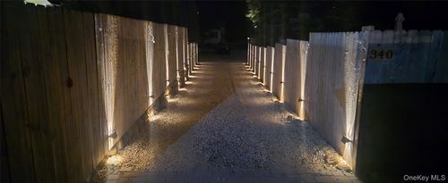 340 Main St, Setauket, NY, 11733-3825 | Card Image