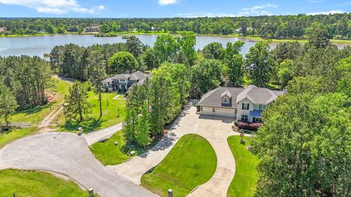 9085 Stone Oak Dr, Montgomery, TX, 77316-6932 | Card Image