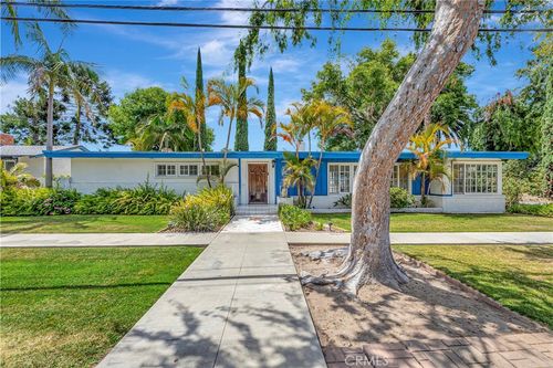 150 W 36th Street, Long Beach, CA, 90807 | Card Image