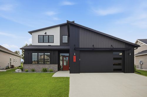 4884 Bluebell Loop S, Fargo, ND, 58104-5411 | Card Image