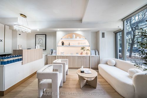 35 Stewart St, Toronto, ON, M5V2V8 | Card Image