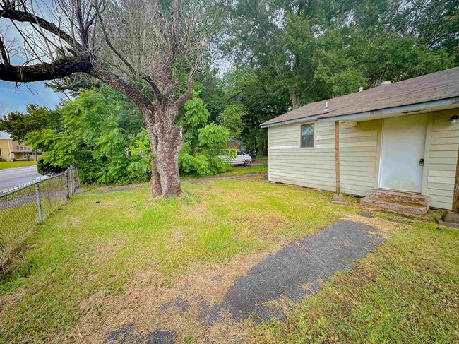 2121 Western Ave, House other with 2 bedrooms, 1 bathrooms and null parking in West Orange TX | Image 4