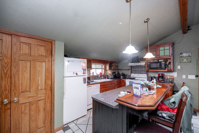 307 N Logan St, House other with 3 bedrooms, 2 bathrooms and 2 parking in Deer Creek IL | Image 29