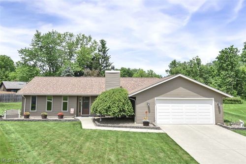 13964 Olde Orchard Rd, Strongsville, OH, 44136-8342 | Card Image