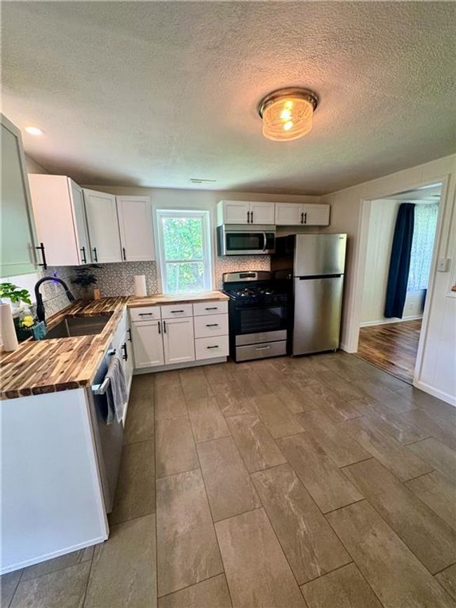 908 N 8 Th St, House other with 3 bedrooms, 1 bathrooms and null parking in Lansing KS | Image 4