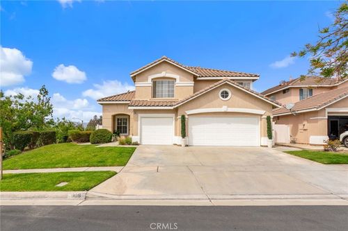 908 N Temescal Cir, Corona, CA, 92879-1186 | Card Image