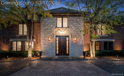 25325 Devon Ln, Franklin, MI, 48025-1285 | Card Image