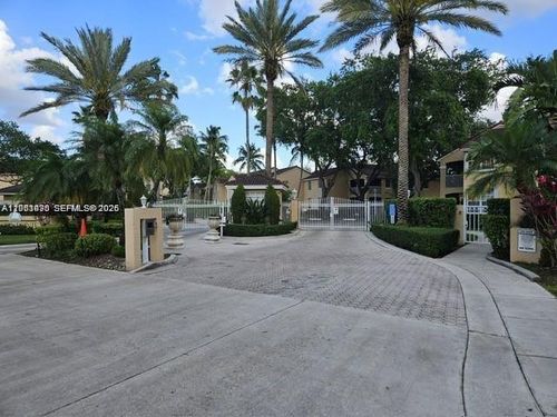 102-3-14621 Balgowan Rd, Miami Lakes, FL, 33016-6467 | Card Image