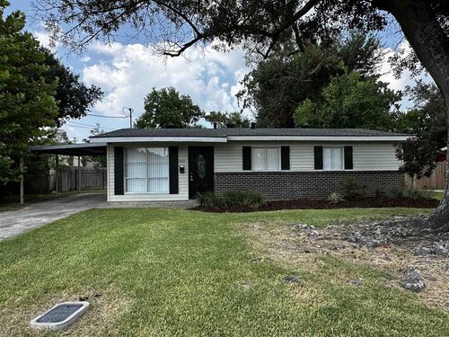 1521 Clover Dr, Lake Charles, LA, 70607-4709 | Card Image