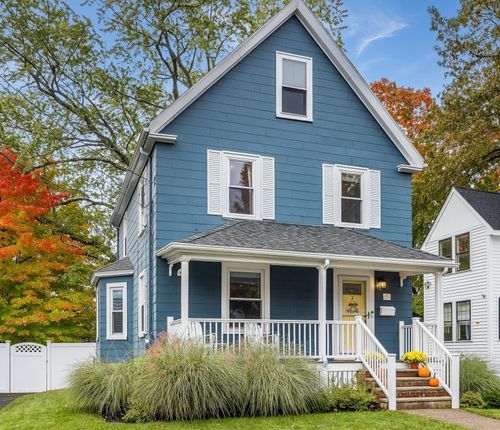 89 Washington St, Reading, MA, 01867-3523 | Card Image
