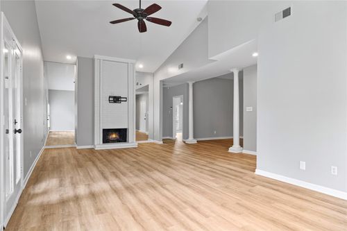 apt-219-10437 High Hollows Dr, Dallas, TX, 75230-4909 | Card Image