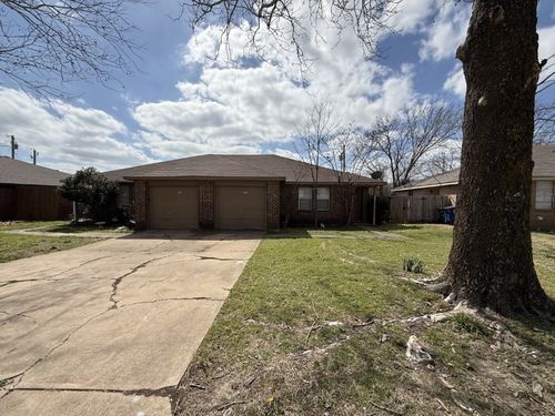 724 Prairie Creek Dr, Princeton, TX, 75407-6511 | Card Image