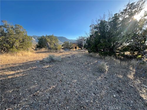 776 Silver Creek Canyon Rd, Lucerne Valley, CA, 92356 | Card Image